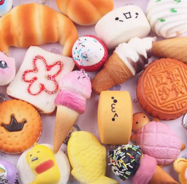 Kawaii Squishies (random)